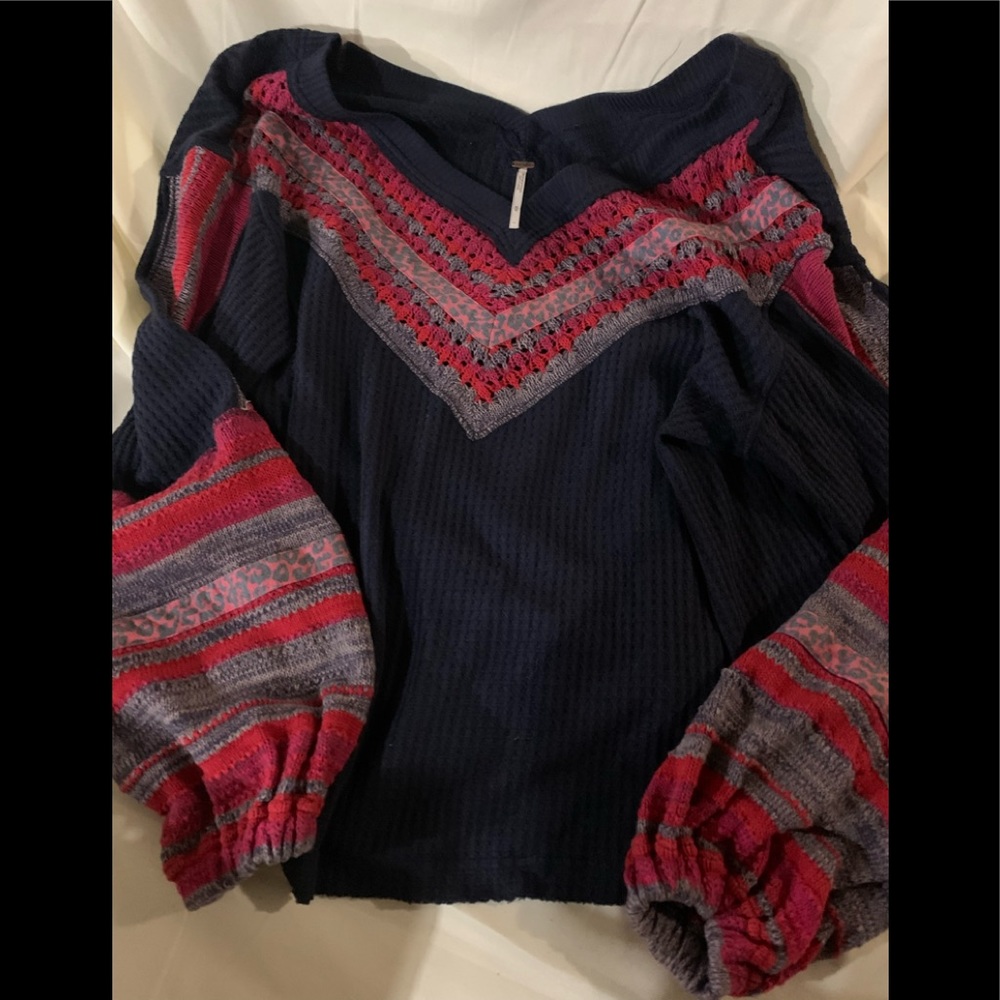 Free People Navy and pink Knit V-neck Oversized Top with balloon sleeves